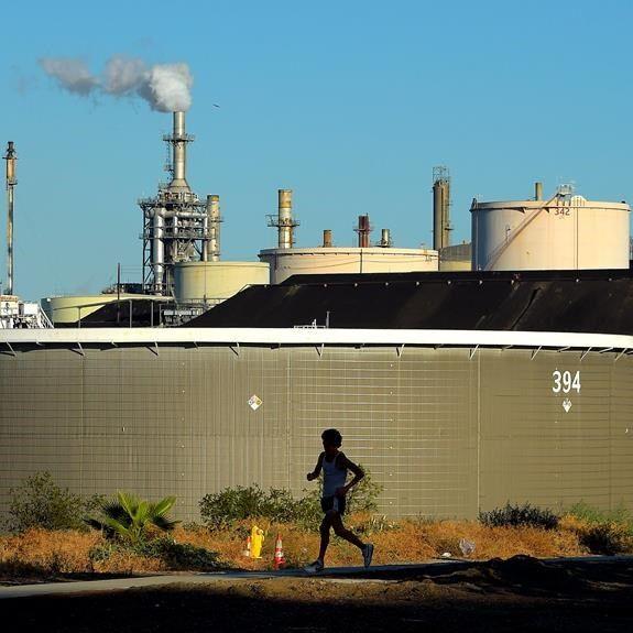 Oil company Phillips 66 says it will shut down Los Angeles-area refinery